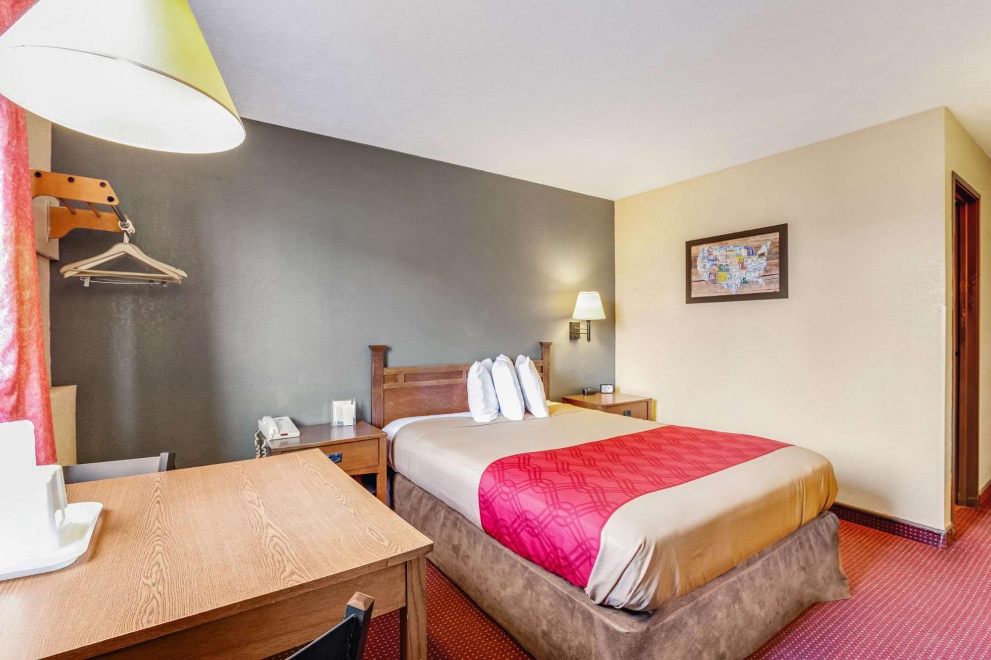 Econo Lodge Junction City I-70 Near Fort Riley エクステリア 写真