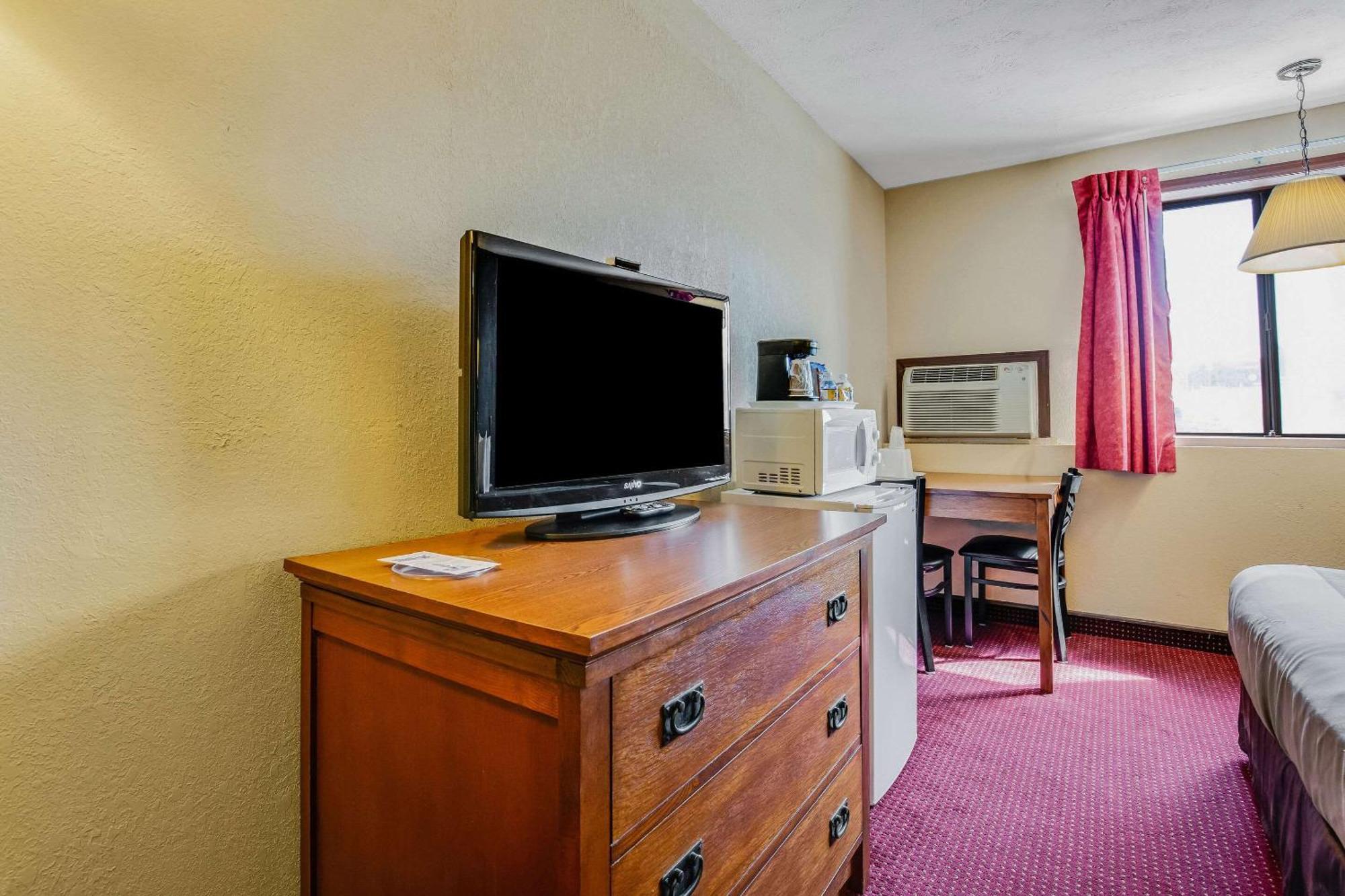 Econo Lodge Junction City I-70 Near Fort Riley エクステリア 写真