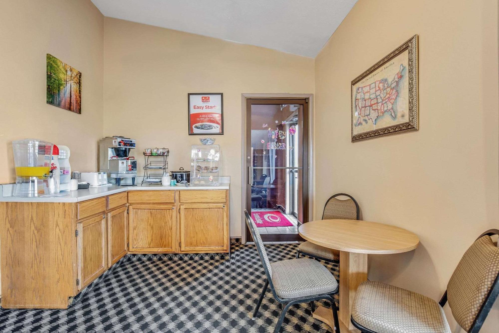 Econo Lodge Junction City I-70 Near Fort Riley エクステリア 写真